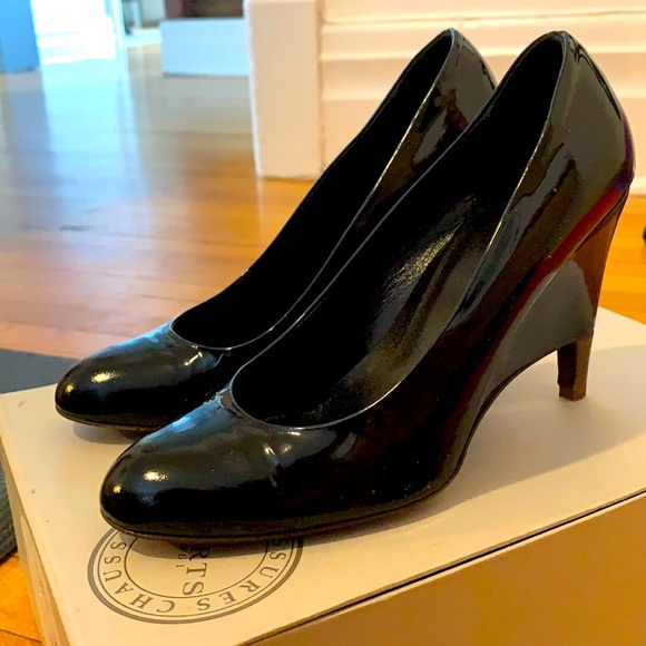 High heels by Ports in great condition. - Picture 2 of 5